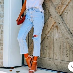 NWT Kind High Rise Distressed Denim 27